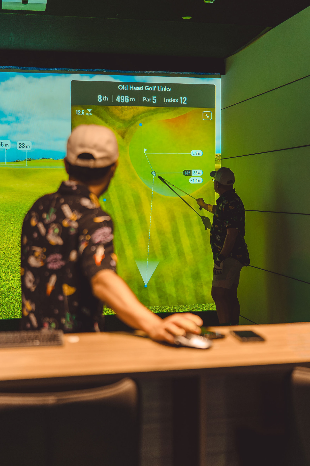 Group setting up a hole on the simulator