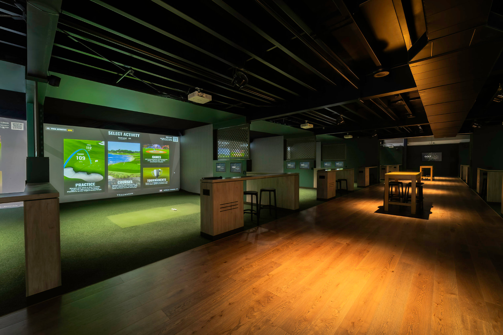 Simulator bay screen showing the activity select menu